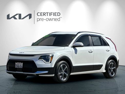 Certified 2025 Kia Niro EX FWD image 8