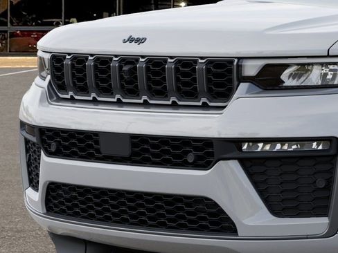 New 2026 Jeep Grand Cherokee L Limited AWD/4WD image 11