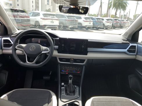 New 2025 Volkswagen Taos SE image 11