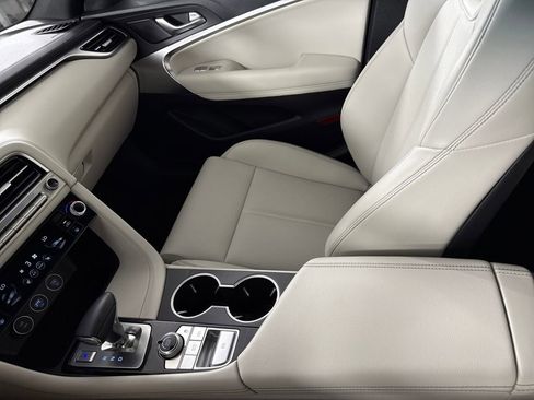 New 2025 Genesis G70 2.5T image 19