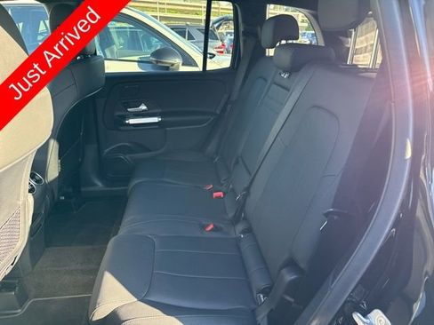 Used 2025 Mercedes-Benz GLB 250 image 8