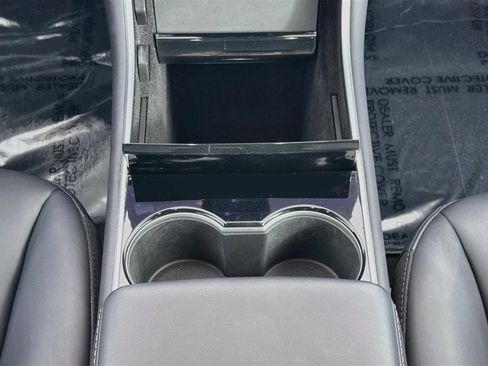 Used 2020 Tesla Model 3 Standard Range Plus RWD image 17
