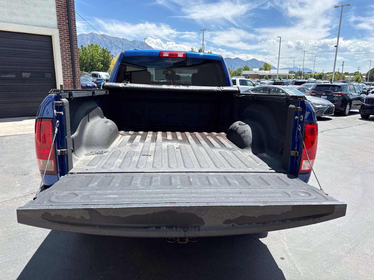 Used 2018 RAM 1500 Express AWD/4WD image 14