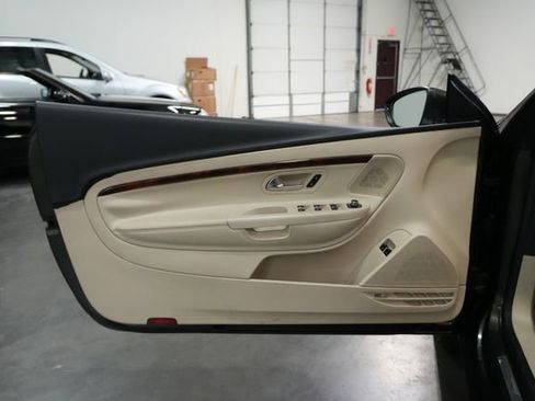 Used 2012 Volkswagen Eos Executive image 15