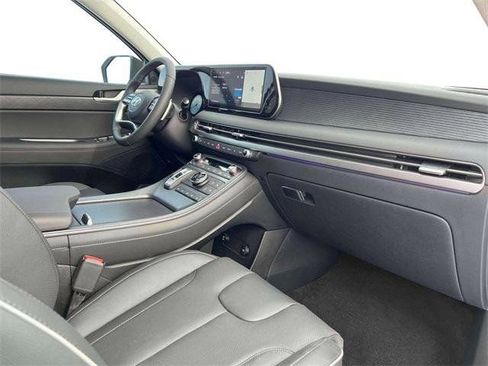Used 2025 Hyundai Palisade Limited AWD/4WD image 16
