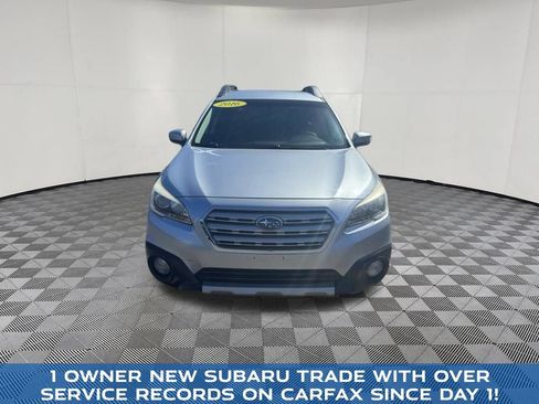 Used 2016 Subaru Outback 2.5i Limited AWD/4WD image 2