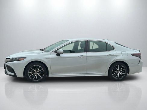 Certified 2024 Toyota Camry SE FWD image 8