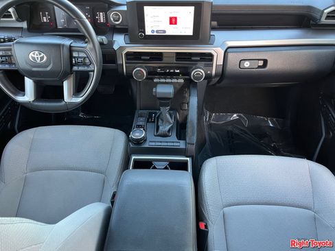 Certified 2025 Toyota 4Runner SR5 AWD/4WD image 18