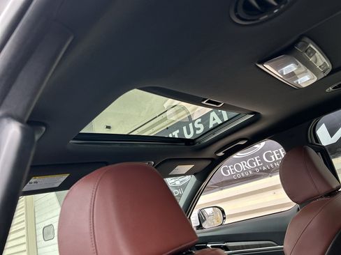 Certified 2025 Kia Telluride SX w/ SX Captain's Chair Package AWD/4WD image 16