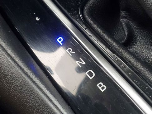 Used 2021 Toyota Corolla LE image 19