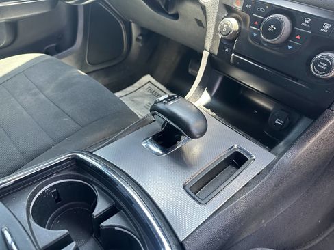 Used 2014 Dodge Charger SXT image 19