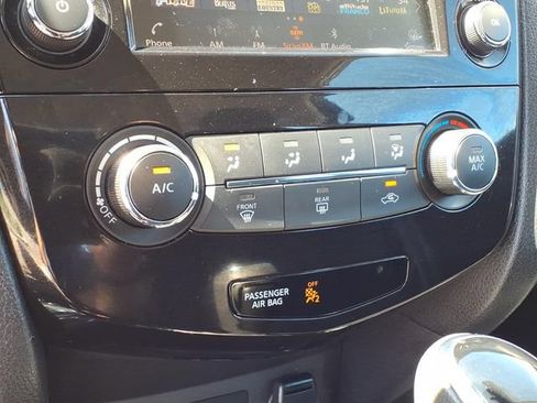 Used 2020 Nissan Rogue Sport S w/ Appearance Package FWD image 19