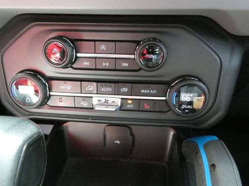 Certified 2023 Ford Bronco Black Diamond image 27