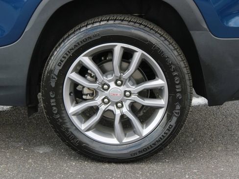 Used 2022 GMC Terrain SLT w/ Tech Package image 17