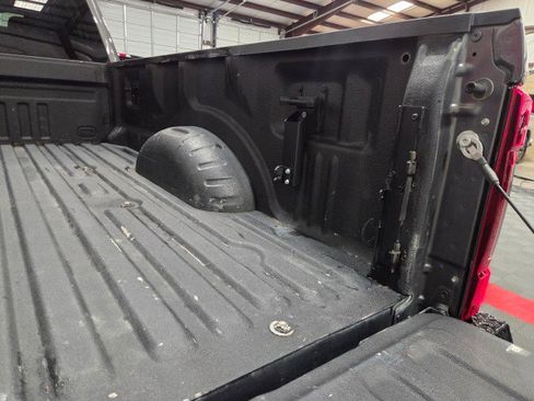 Used 2020 Ford F350 XLT w/ XLT Premium Package AWD/4WD image 34