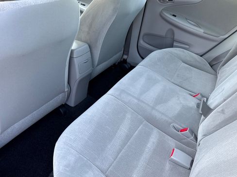 Used 2012 Toyota Corolla image 14