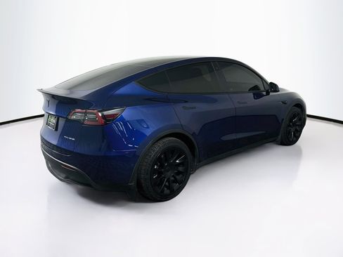 Used 2022 Tesla Model Y Long Range AWD/4WD image 9