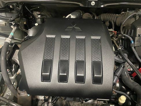 Used 2020 Mitsubishi Eclipse Cross ES image 17