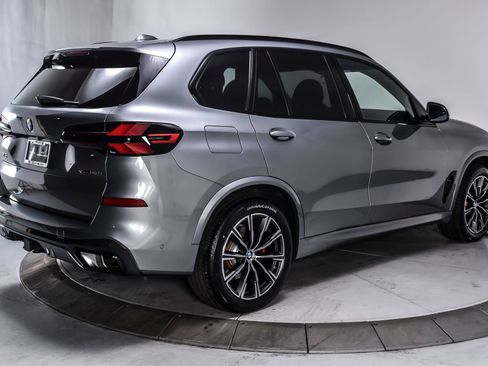 Used 2024 BMW X5 xDrive40i w/ M Sport Package AWD/4WD image 6