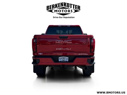 Used 2024 GMC Sierra 3500 Denali w/ Denali Reserve Package AWD/4WD image 4