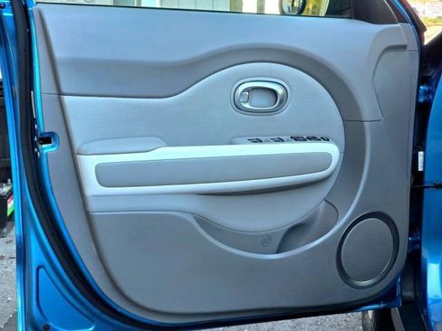 Used 2015 Kia Soul EV + FWD image 28