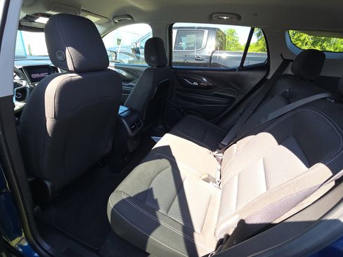 Used 2022 GMC Terrain SLE w/ Driver Convenience Package FWD image 13