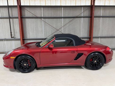 Used 2011 Porsche Boxster Base 2dr Convertible image 32