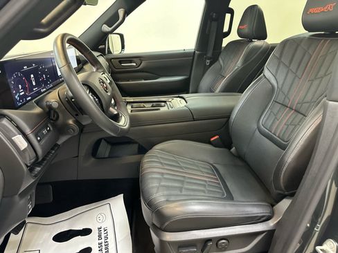 Certified 2025 Nissan Armada PRO-4X w/ Pro-4X Premium Package AWD/4WD image 4