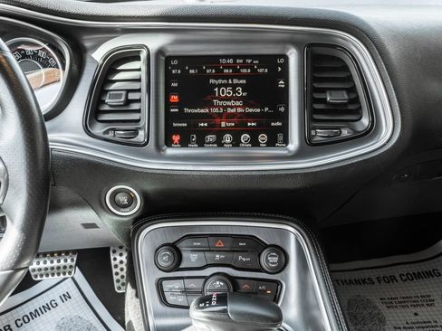 Used 2016 Dodge Challenger R/T RWD image 17