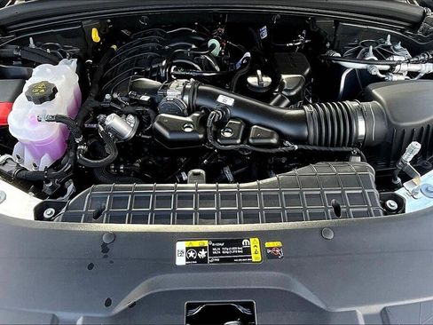 New 2025 Jeep Grand Cherokee L Altitude image 10