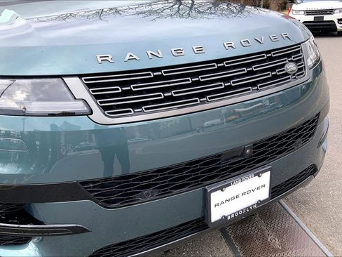 Used 2025 Land Rover Range Rover Sport S image 6