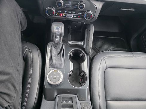 New 2025 Ford Bronco Badlands image 21