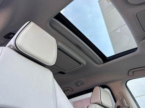 New 2026 Honda Odyssey Touring image 18