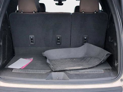 Used 2021 Chevrolet Tahoe High Country image 6