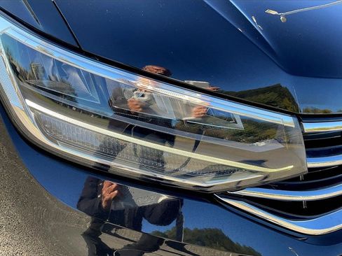 Used 2022 Volkswagen Tiguan SE image 28