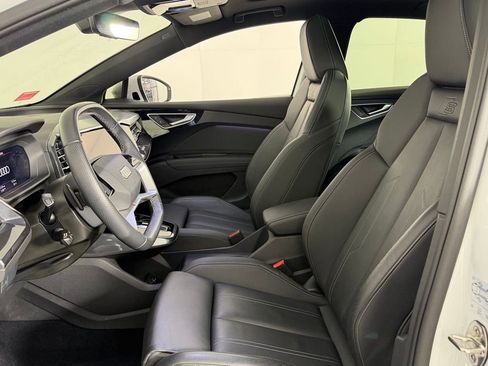 Used 2024 Audi Q4 e-tron Premium Plus w/ Premium Plus image 23