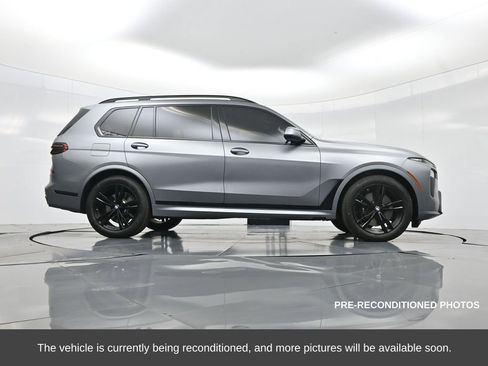 Used 2023 BMW X7 xDrive40i w/ Executive Package image 51