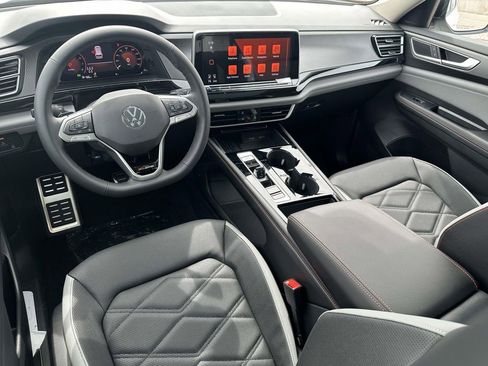 New 2026 Volkswagen Atlas Peak Edition AWD/4WD image 11
