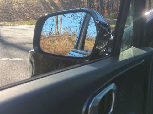 Used 2024 Kia Sorento S image 18