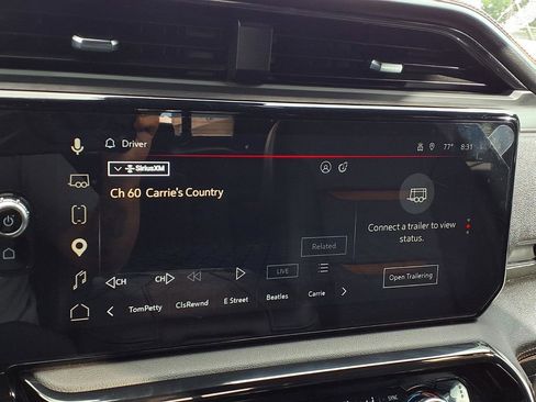 Used 2024 GMC Sierra 1500 AT4 w/ Technology Package AWD/4WD image 5