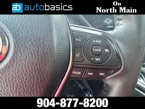 Used 2018 Toyota Camry SE w/ Moonroof Package FWD image 31