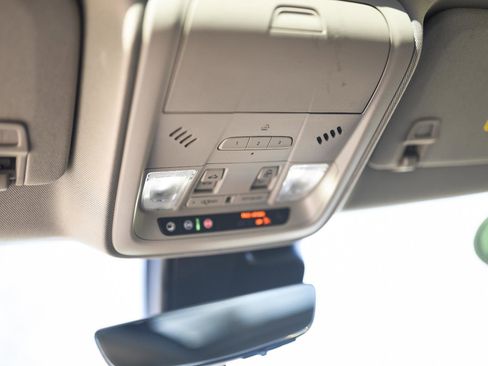 Used 2022 Cadillac XT4 Premium Luxury w/ Enhanced Visibility Package image 33