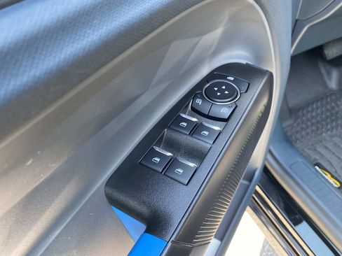 Certified 2025 Ford Maverick Lobo AWD/4WD image 16