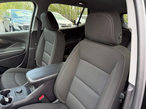 Used 2024 GMC Terrain SLE image 14