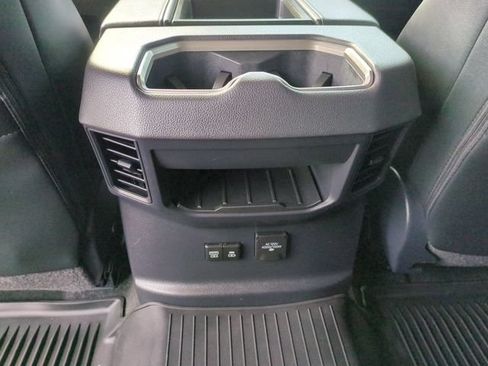 Used 2024 Toyota Tundra Limited AWD/4WD image 21