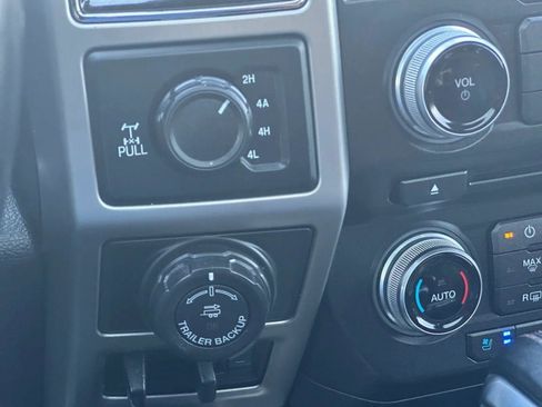 Used 2018 Ford F150 Platinum w/ Equipment Group 701A Luxury AWD/4WD image 14