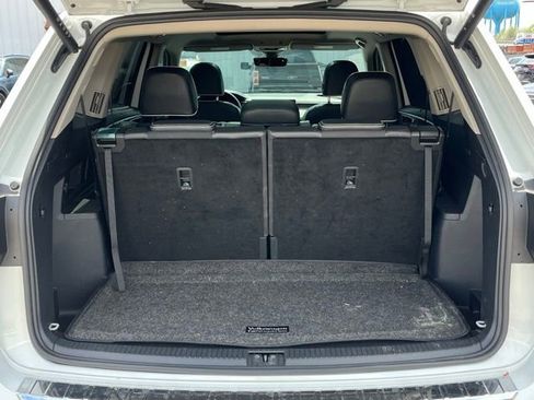 Used 2024 Volkswagen Atlas SEL Premium R-Line image 12
