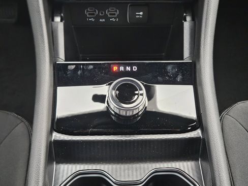 New 2025 Jeep Grand Cherokee Laredo image 11