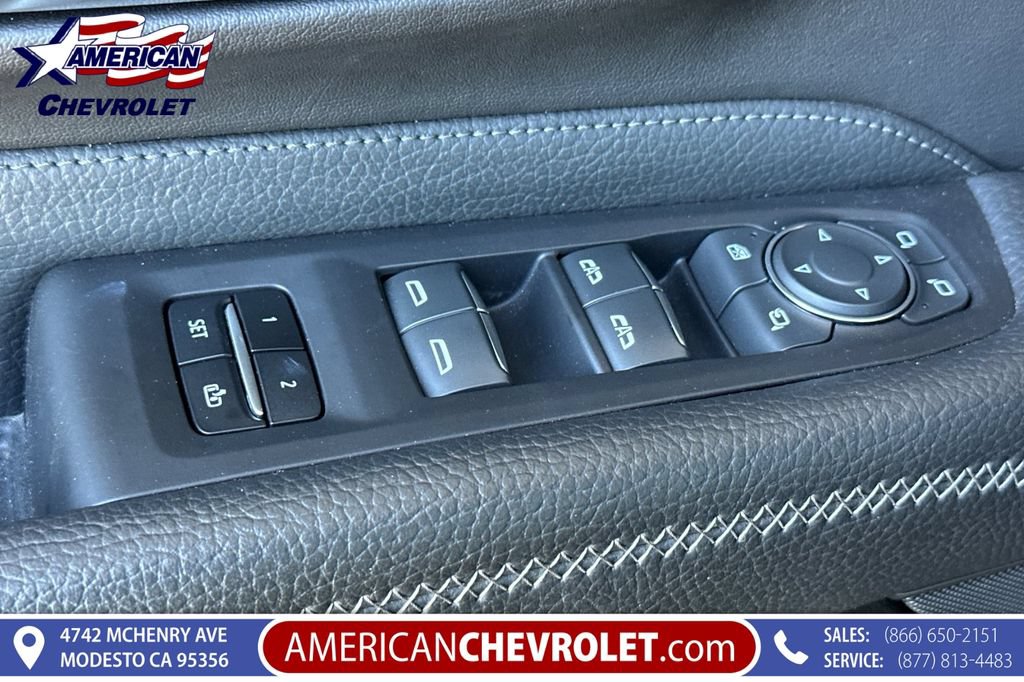 Used 2023 GMC Yukon Denali AWD/4WD image 12