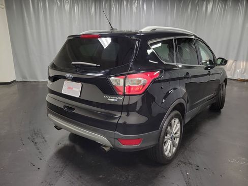 Used 2017 Ford Escape Titanium image 9